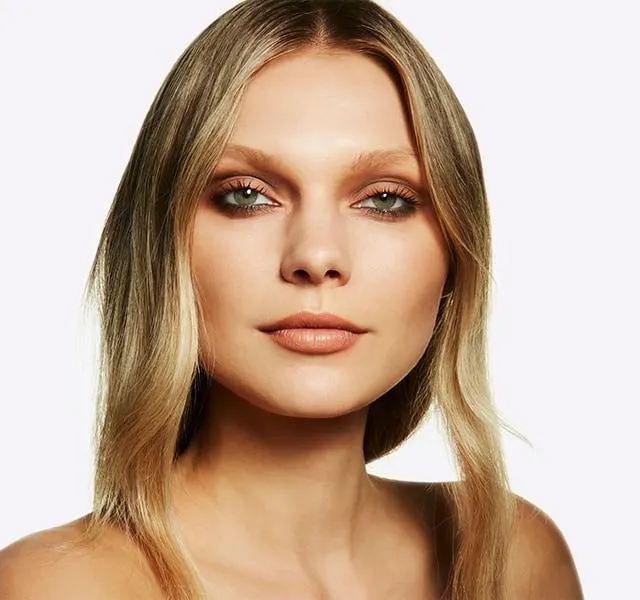 Minieralize Skinfinish Natural Medium Plus
